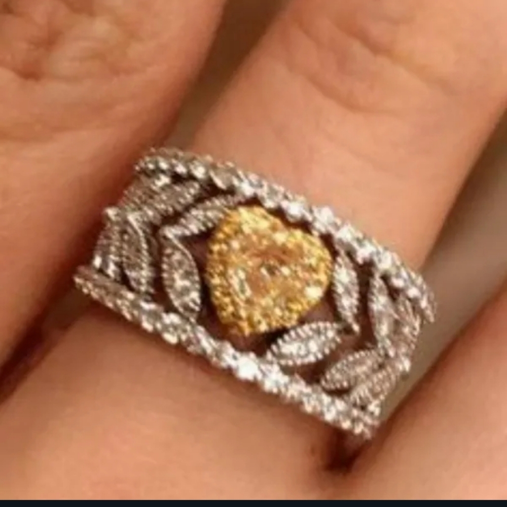 NWT Gold and Silver Citrine Heart Ring - Picture 3 of 3